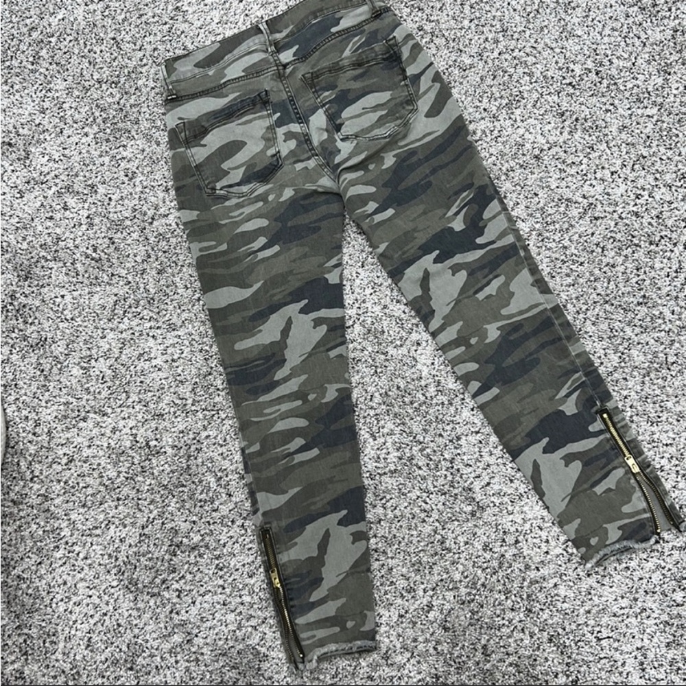 Express Mid Rise Camo pants - Picture 6 of 6